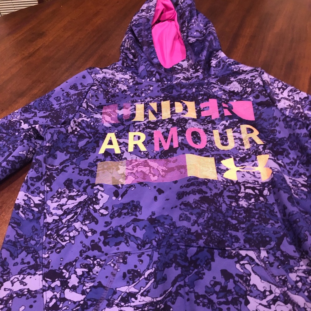 UNDER ARMOR sweatshirt